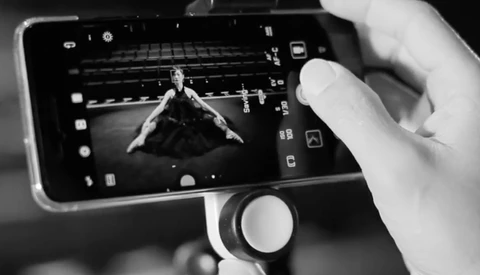 Taking Professional Portraits with a Mobile Phone
