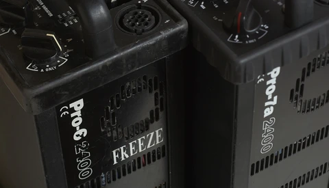 PSA: Used Gear Caution, High End Strobe Pack Profoto Pro6 Hiding in Pro7 Clothing