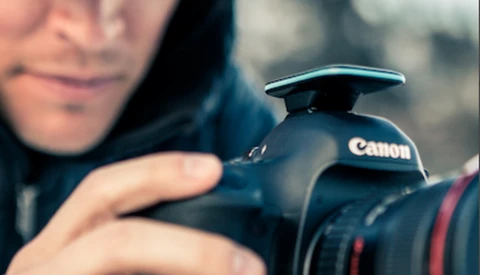 Fstoppers Reviews the Pulse Camera Remote