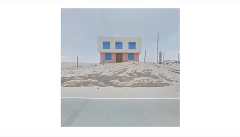 An Agoraphobic Traveller Shoots Images Using the Web