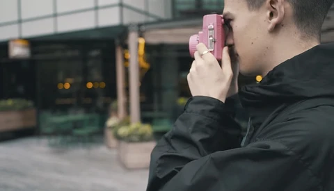 Shooting With a Toy Camera: The Holga