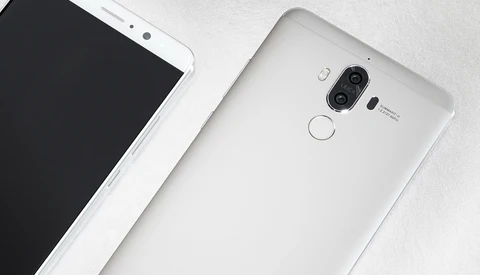 Fstoppers Reviews the Huawei Mate 9 Smartphone With Dual-Lens Leica Cameras