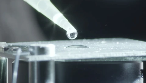 Shooting Portraits With a Lens Made Only of a Drop of Water