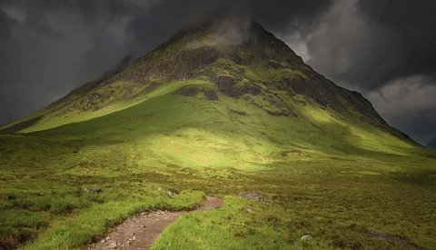 Using Light to Create Drama and Dimension in Landscape Photos