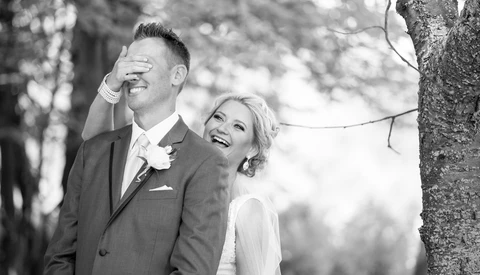 Wedding Photographers And Videographers Need to Stop Blaming Each Other