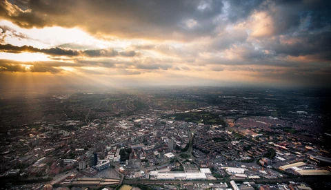 How to Take Photographs From a Helicopter