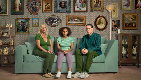 Photo Series Features Portraits of Complete Strangers Found on Craigslist 