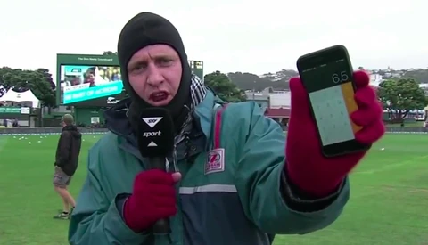 Cricket Reporter Claims iPhone Calculator App Is a 'Light Meter,' Gives Measurements