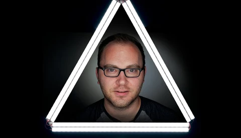 Looking for a Unique Catchlight? Check Out This DIY Triangle Ring LED Video