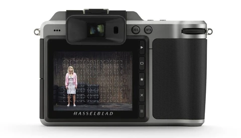 Hands-On With Hasselblad X1D-50c's New Firmware, Adds Electronic Shutter and Multiple Focus Points