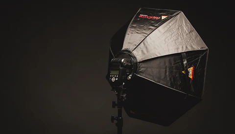Fstoppers Reviews the RapiDome Collapsible Speedlight Modifier by Photoflex