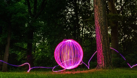 Fstoppers Reviews the Ball of Light Tool From Light Painting Master Denis Smith 