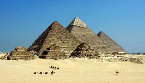 Australian Photographer Speaks in Defense of His Nude Egyptian Temple Shoot