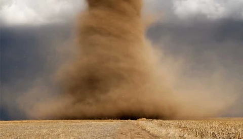 Photographing Hurricanes and Extreme Weather – by the Man With Over 30 Years Experience