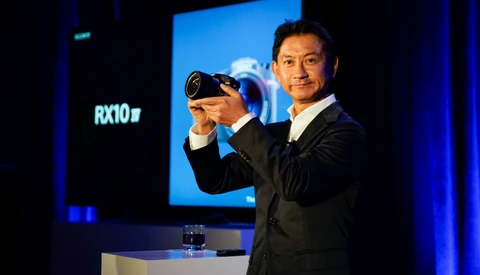 Sony Announces the RX10 IV, a 24-600mm f/2.4-4 Fixed Lens Camera for the Next Generation Photographer