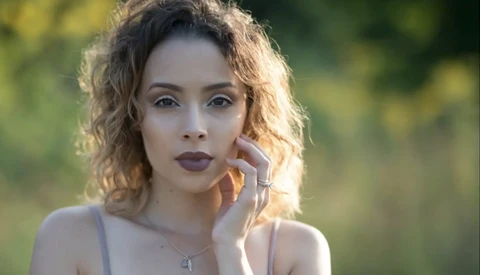 Ten Helpful Tips for Posing Women 