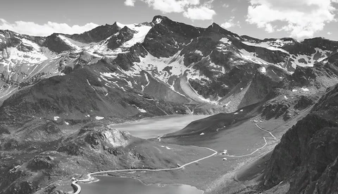How to Create More Refined Black and White Images Using Photoshop