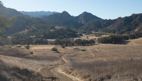 A Scouting Checklist: What I Look For in a Location or Studio