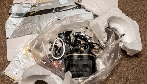 Photographer's Lens 'Smashed to Smithereens' During Transit to eBay Buyer