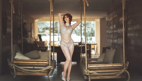 Behind-the-Scenes Look Into the Boudoir Community