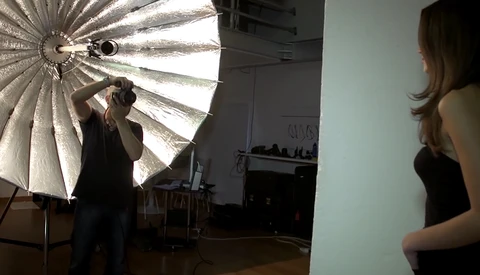 Learn the Difference Between a Variety of Lighting Modifiers for Beauty, Fashion, and Portraiture