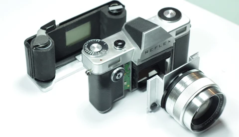 The Reflex Uses Novel Ideas to Breathe New Life Into the Film SLR