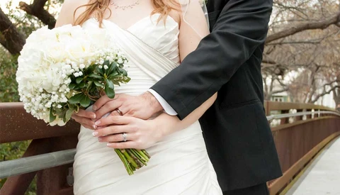 Wedding Photographer's Badly-Angled Photo Goes Viral