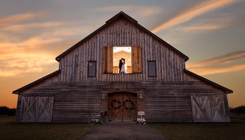 Why and How You Should Advertise at Wedding Expos