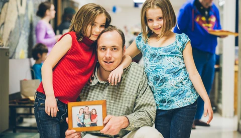 Help-Portrait’s Non-Profit Dissolves, But Movement Lives On