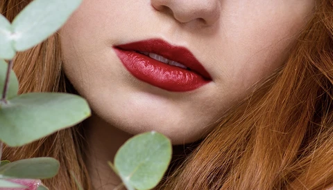 How to Add Lipstick to a Subject Using Photoshop