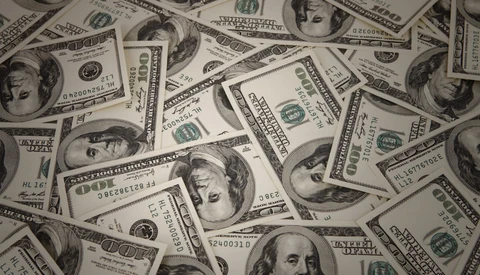 You Have Two Days Left to Save a Boatload on Your 2017 Taxes With These Tips