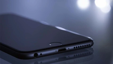 Apple Confirms iPhones Suffer Slower Performance After About One Year of Usage, Gives Explanation