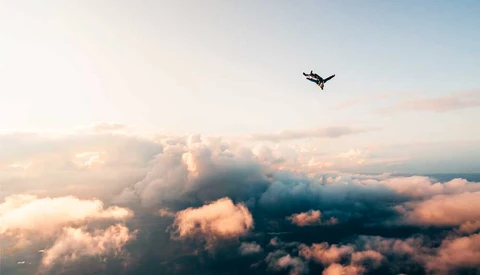 Photographer Takes Profoto Lights to the Sky for Mid-Air Skydiving Shoot