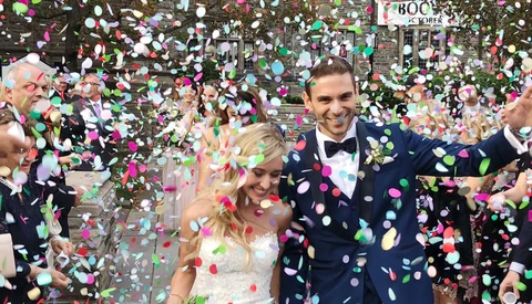 Wedding Photographers: Ditch Your Gear, the iPhone Is Here