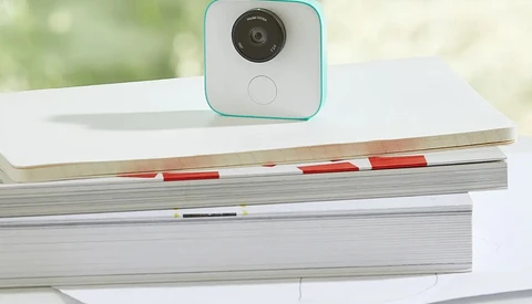 Google’s AI-Powered Clips Camera Takes Photos For You