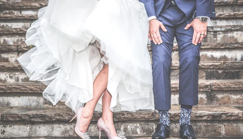 Reality TV Star Ridiculed for Inviting Photographers to Shoot His Wedding for Free