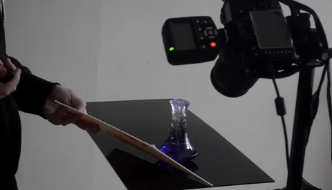 Shooting a Perfume Bottle Product Photo With Just One Speedlight