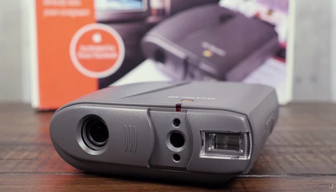 A Review of the Apple QuickTake 100, a Digital Camera From 1994