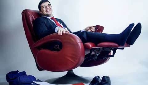 How to Rock Your First In-Person Sales Portrait Session