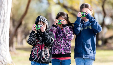 Introducing Kids to Photography With a Kids Photo Walk