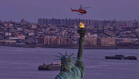 Helicopter Crash Kills Five Photographers in New York City 