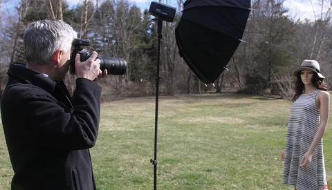 How to Overcome Harsh Sunlight by Shooting Outdoor Portraits With Flash 