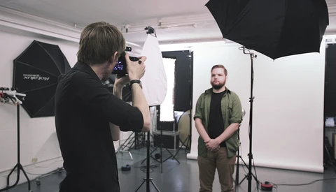A Complete Guide to Successful Corporate Headshot Photography