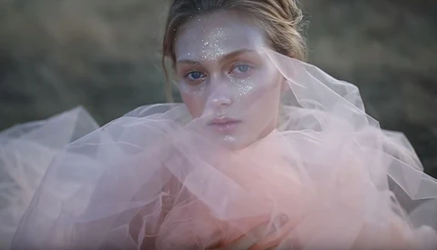 How to Photograph With Glitter