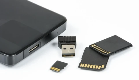 New SD Express Memory Cards Enable 128 TB Storage and 985 MB/s Speed