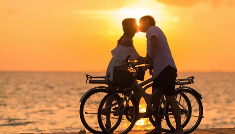 Bangladeshi Photographer Fired and Attacked for Photo of Couple Kissing
