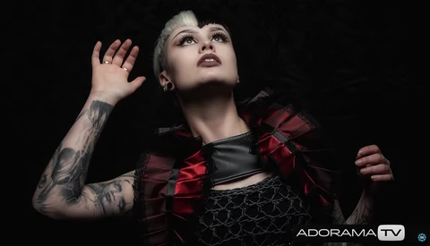 Need a Backdrop for Portraits? Try a Bed Sheet