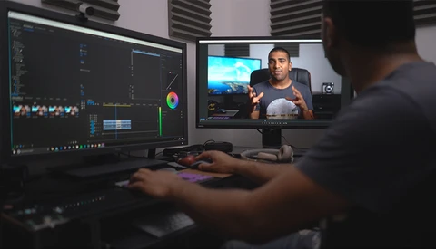 Fstoppers Reviews the BenQ SW320 and PV3200PT, Two Fantastic 4K Monitors