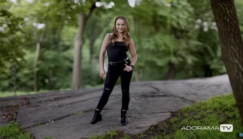 A Quick Video on Using the Brenizer Method to Shoot Unique Portraits