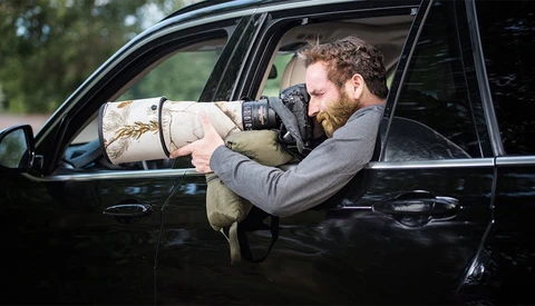 Cancer Survivor Photographs Beautiful Wildlife Images From His Car Window